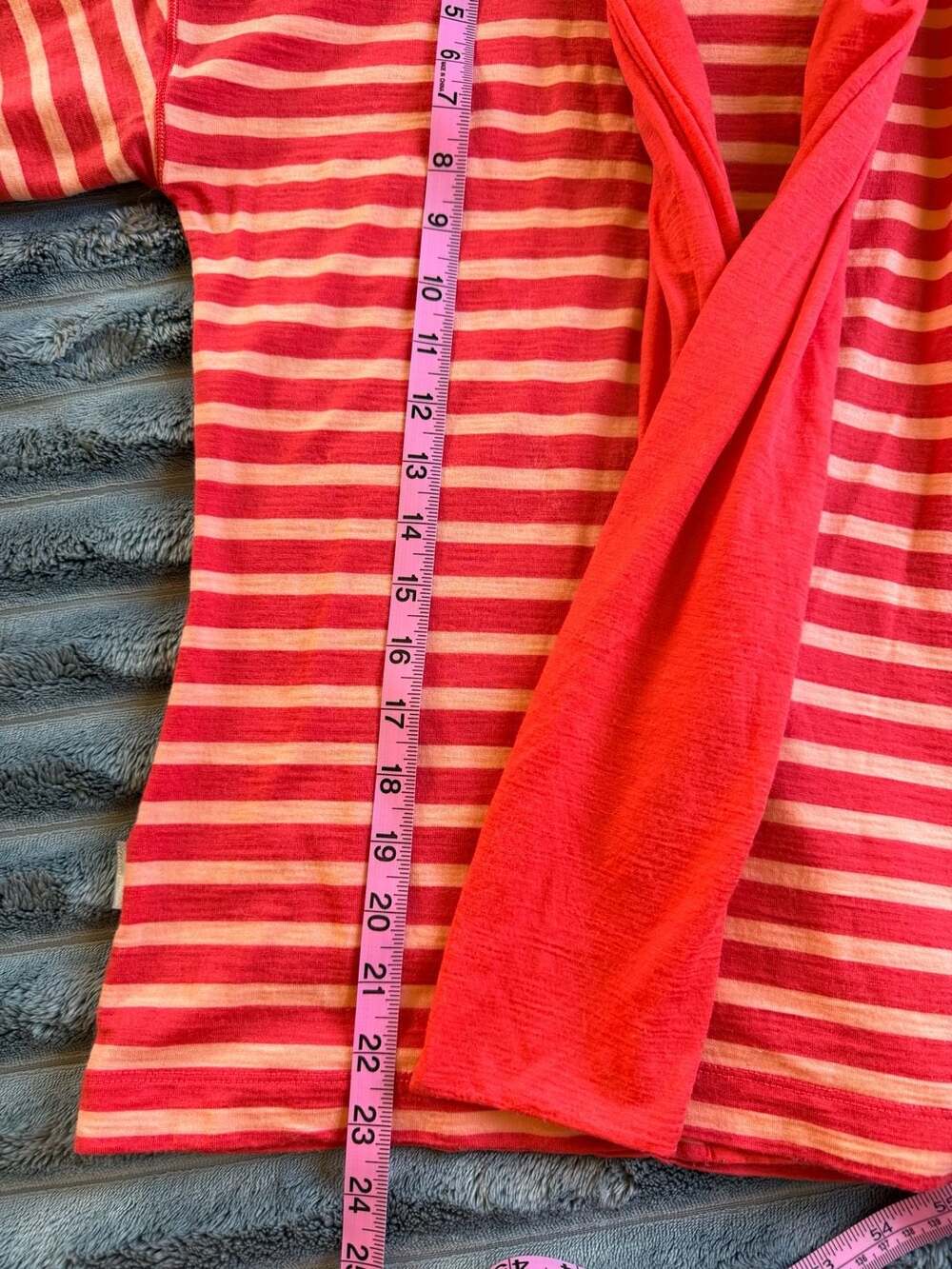 Icebreaker 100% Merino Wool Cardigan Sweater Pink & Coral Stripe Size M - Picture 8 of 8